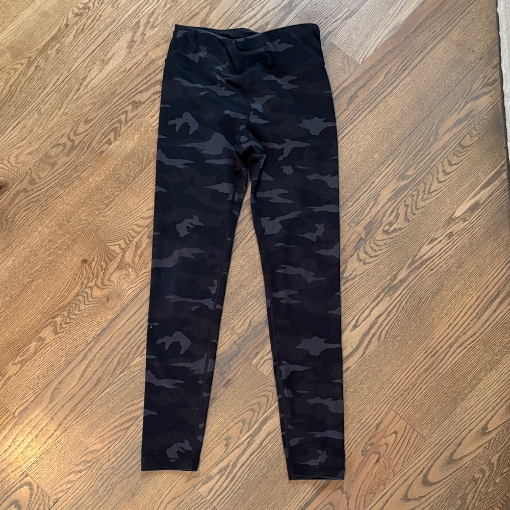 Athleta Girl high rise printed Chit Chat Leggings